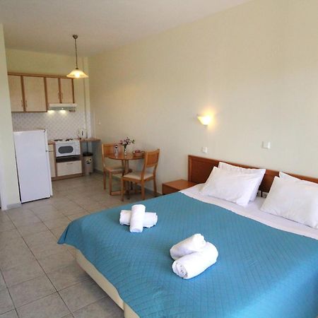 Afrato Village Sea View Apartments 特拉佩扎奇 外观 照片