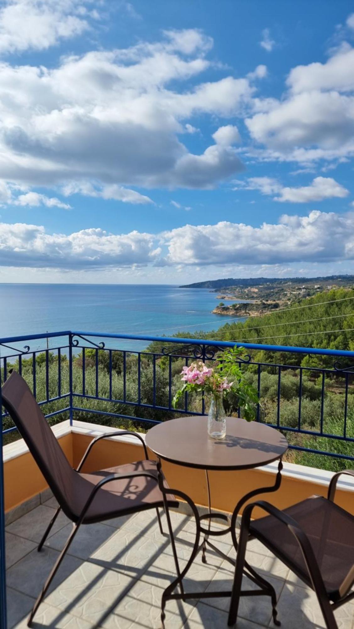 Afrato Village Sea View Apartments 特拉佩扎奇 外观 照片