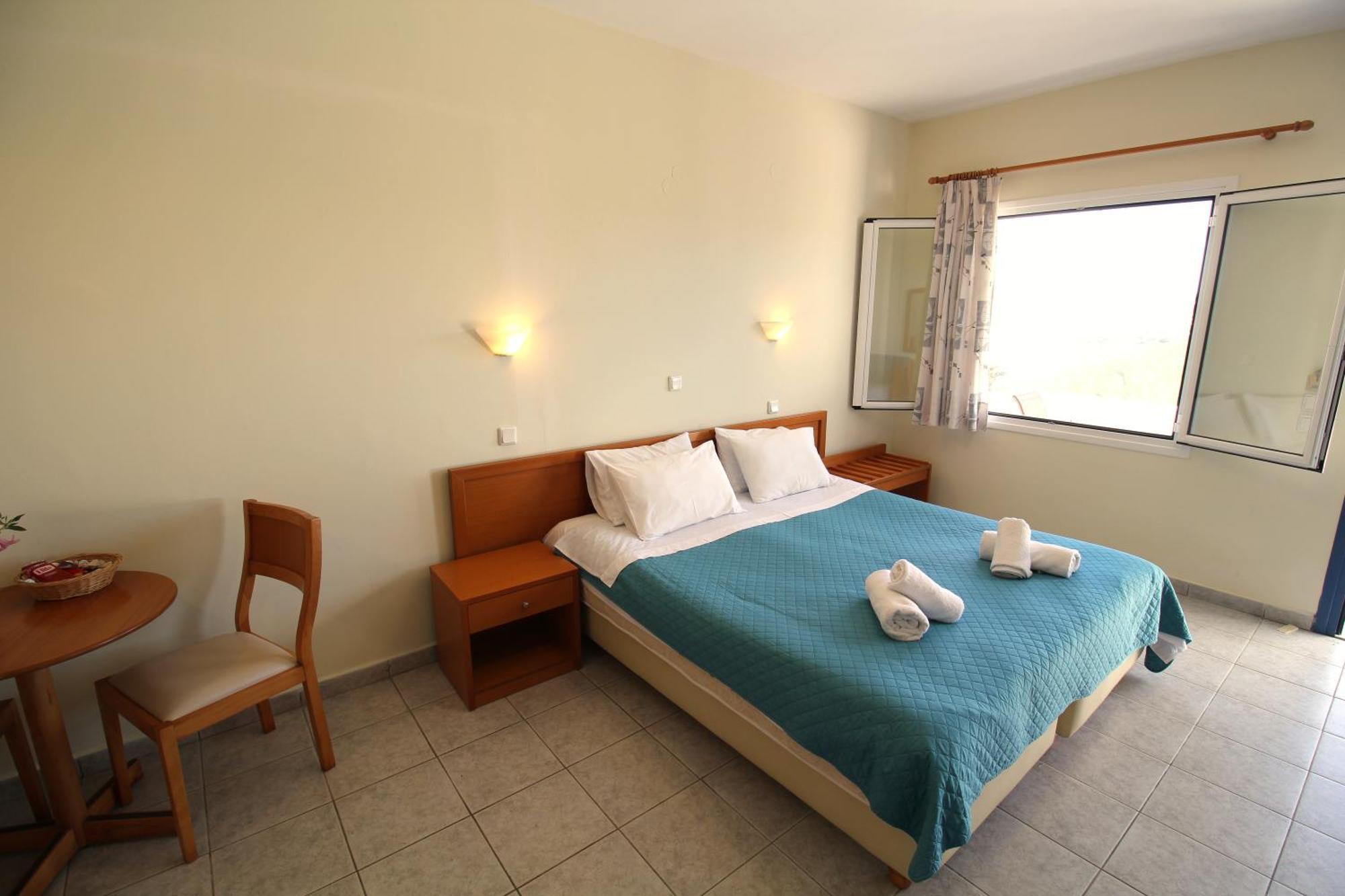 Afrato Village Sea View Apartments 特拉佩扎奇 外观 照片