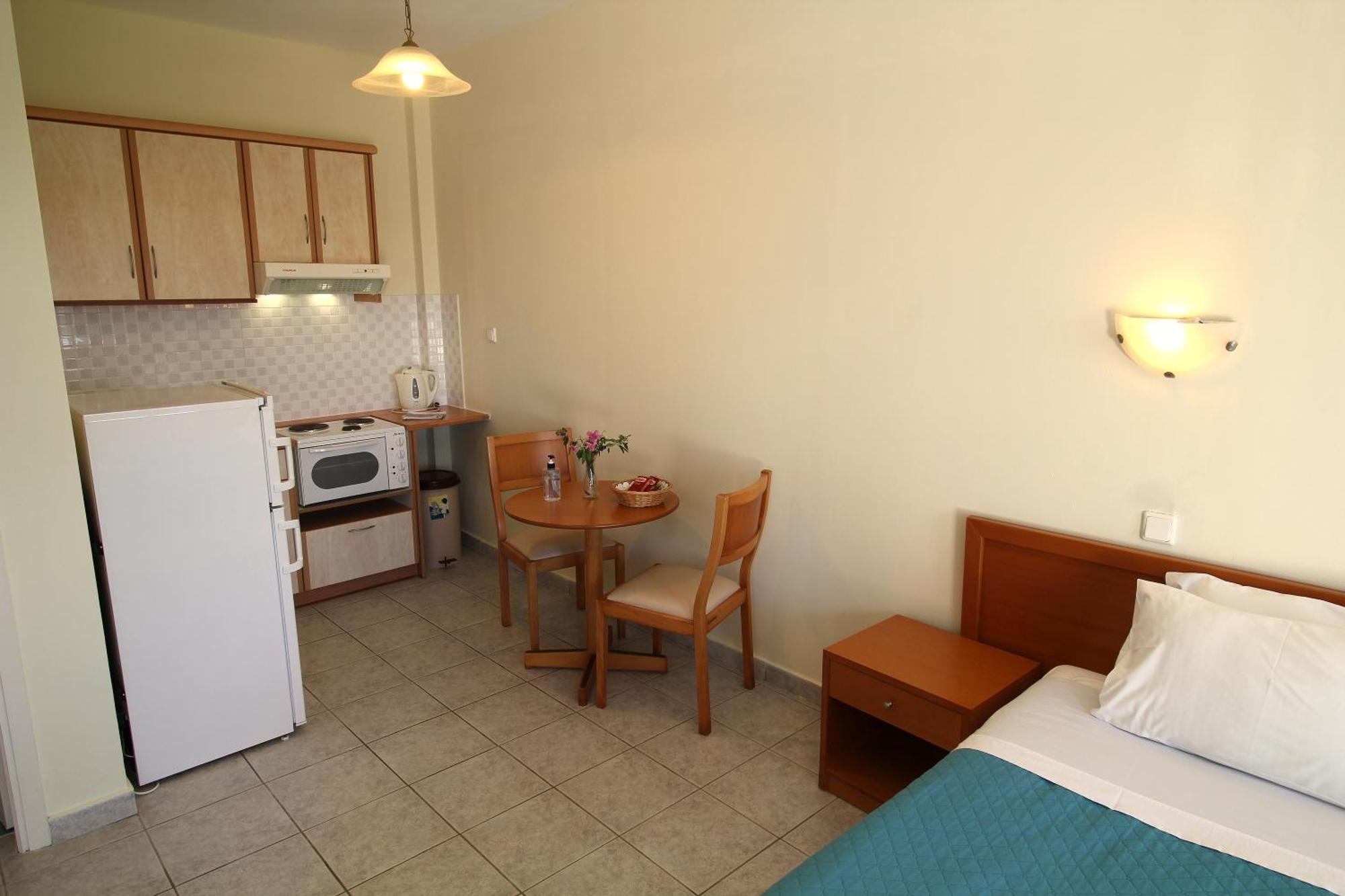 Afrato Village Sea View Apartments 特拉佩扎奇 外观 照片