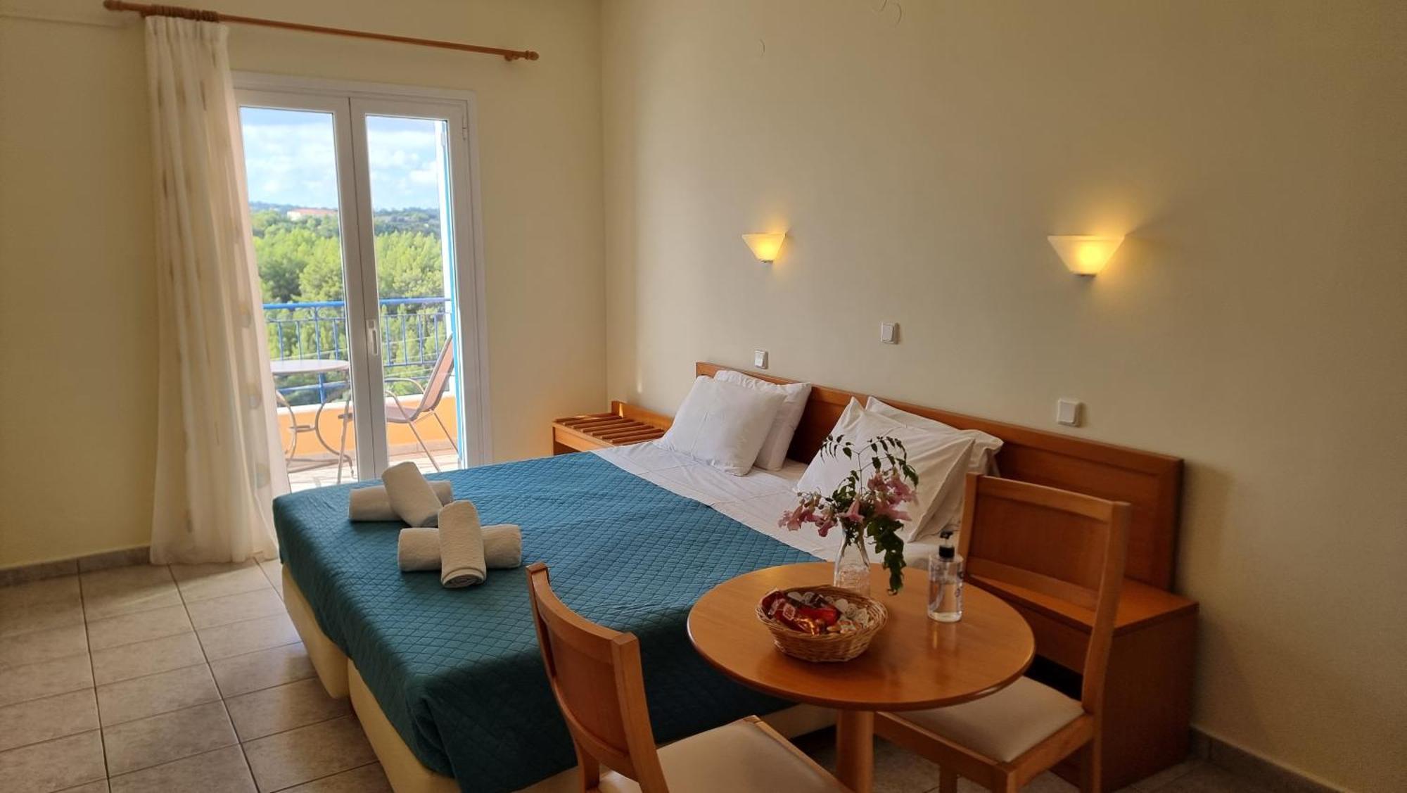 Afrato Village Sea View Apartments 特拉佩扎奇 外观 照片