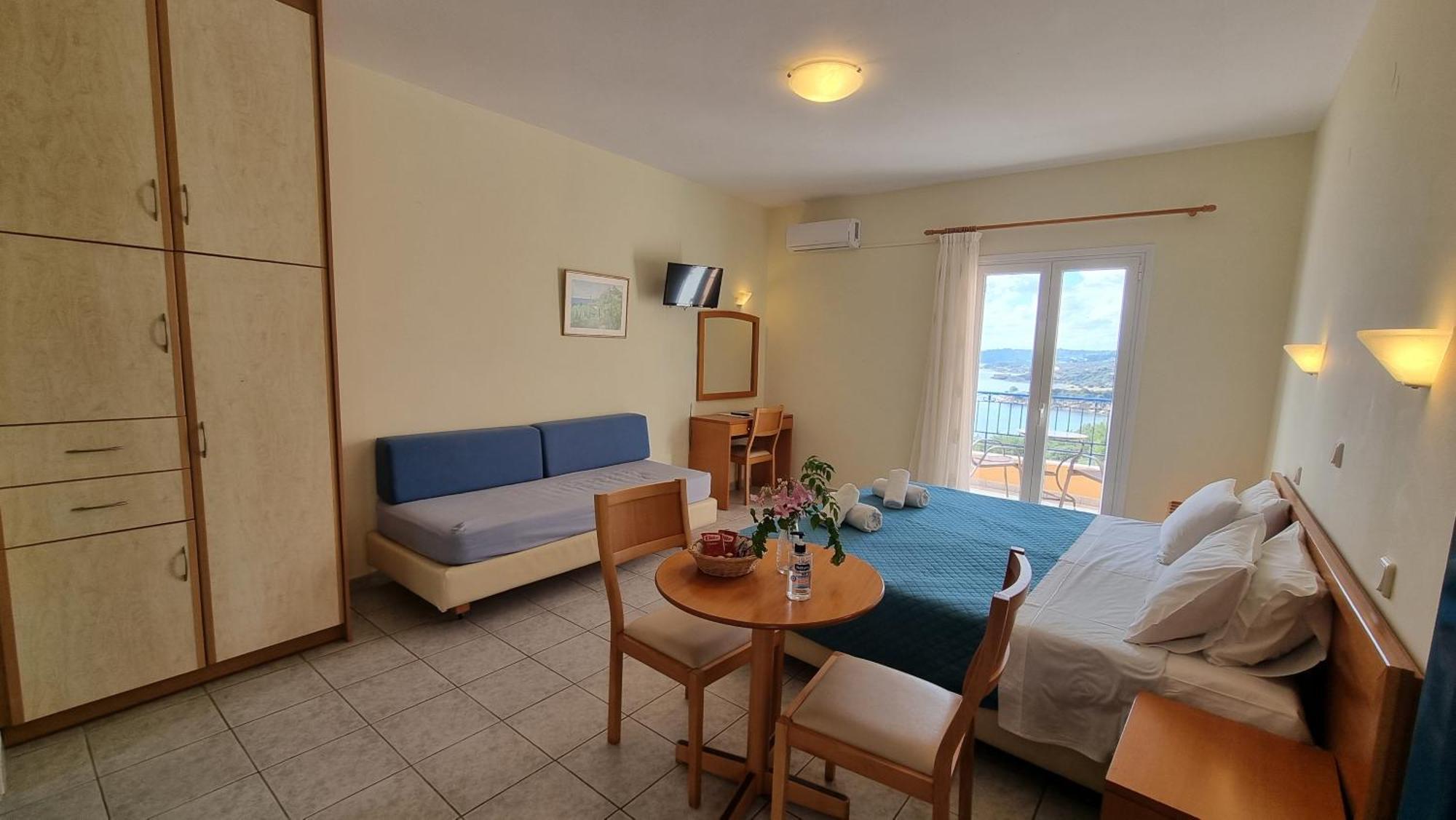 Afrato Village Sea View Apartments 特拉佩扎奇 外观 照片