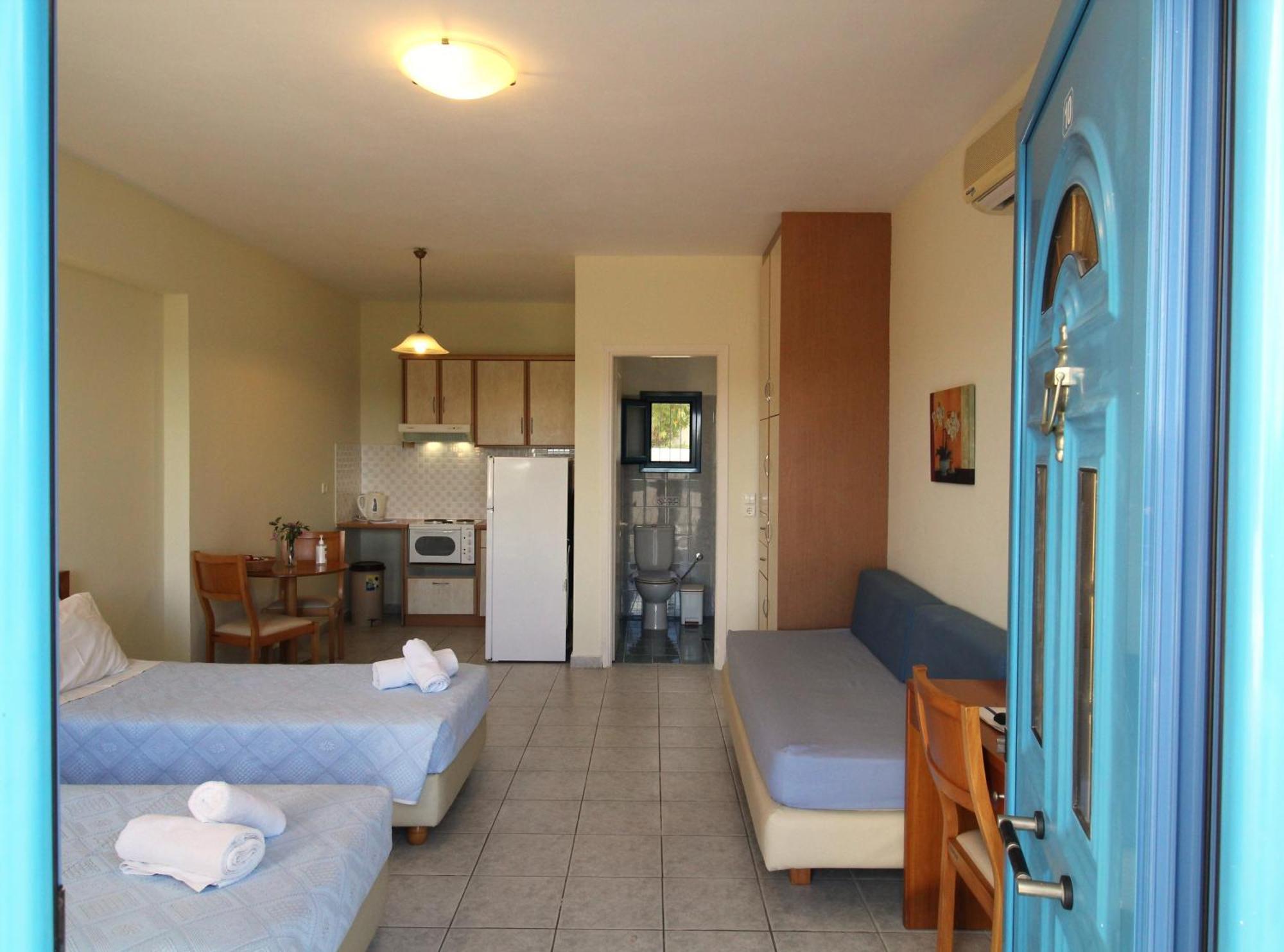 Afrato Village Sea View Apartments 特拉佩扎奇 外观 照片